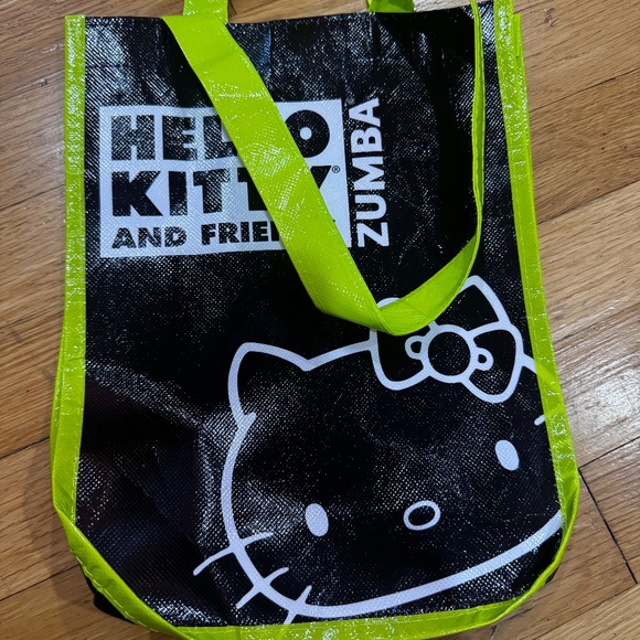 NEW HELLO KITTY X ZUMBA NOVELTY BAG - Picture 5 of 6